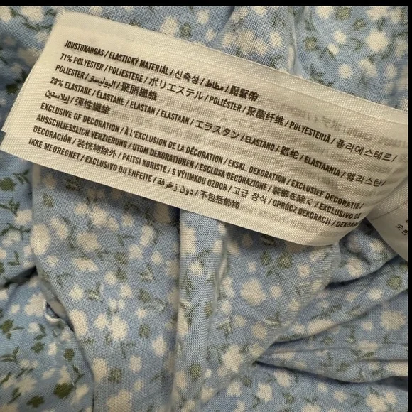 Hollister Blue Floral Ruffle Mini Skirt Large - Picture 5 of 8